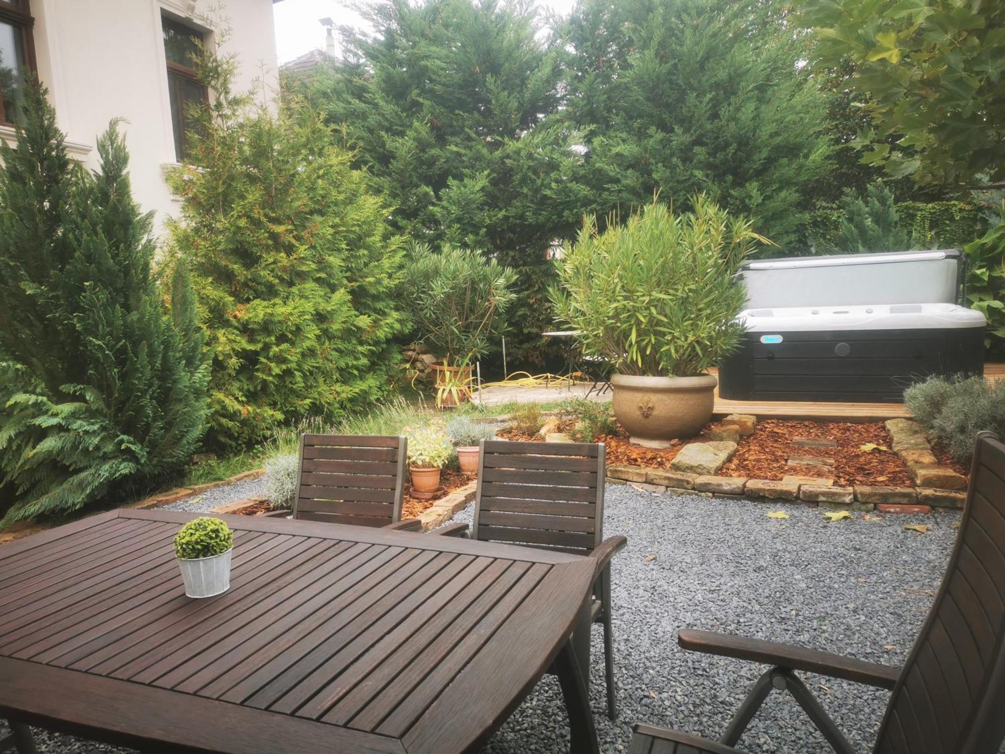 Kuria Apartman With Private Jacuzzi And Pool Budapest Exterior foto